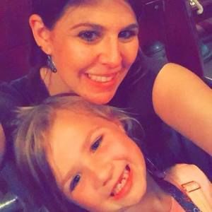 Meet your Posher, Casandra